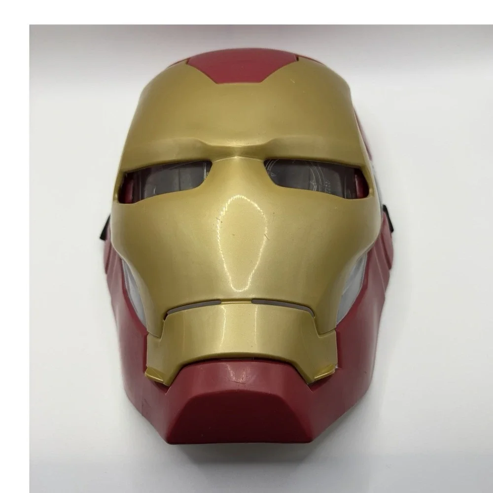 Hasbro Iron Man Red/Gold LED Light-Up Adjustable Plastic Face Mask, One Size